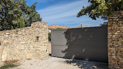 Cheminée Provence Milliet Yannick à La Roque-sur-Pernes