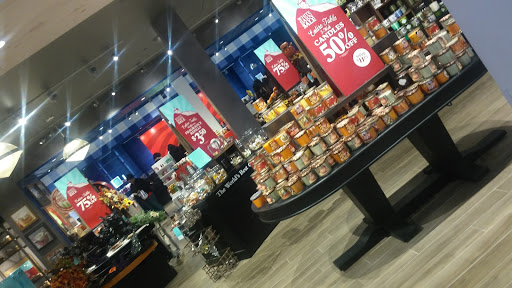 Shopping Mall «Fairlane Town Center», reviews and photos, 18900 Michigan Ave, Dearborn, MI 48126, USA