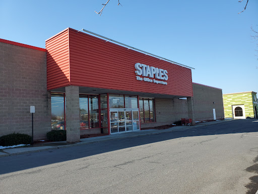 Office Supply Store «Staples», reviews and photos, 601 Troy Schenectady Rd, Latham, NY 12110, USA