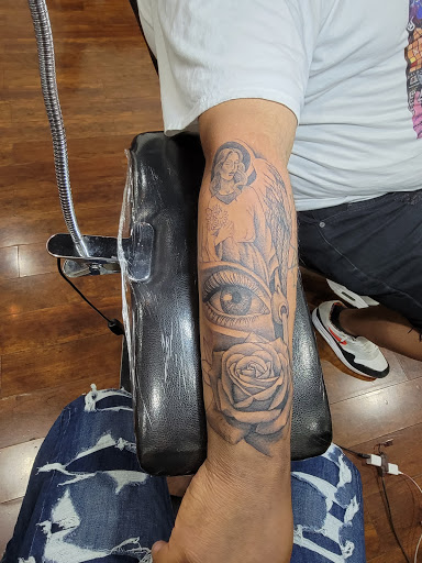 Tattoo Shop «House Of Ink», reviews and photos, 695 E Lincoln Ave, Mt Vernon, NY 10552, USA