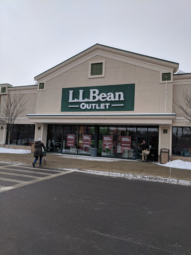 L.L. Bean Outlet, 31 Gusabel Ave, Nashua, NH 03063, USA, 