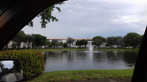 Golf Course «Wynmoor Golf Course», reviews and photos, 1310 Avenue of the Stars, Coconut Creek, FL 33066, USA