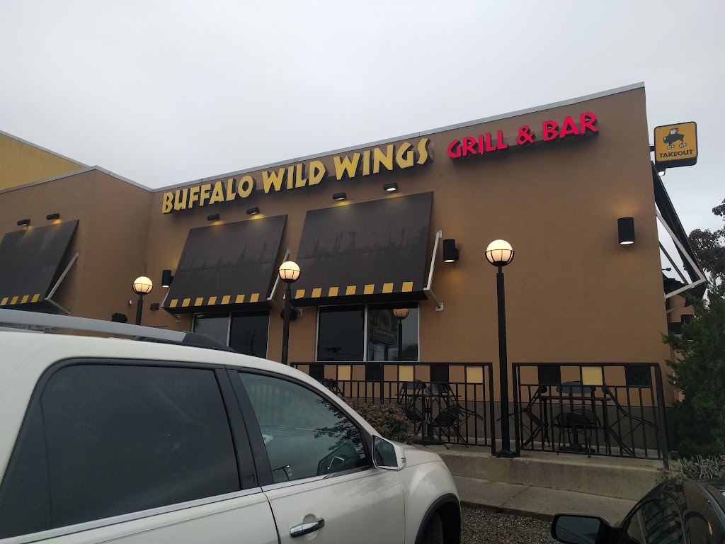 Buffalo Wild Wings 08807