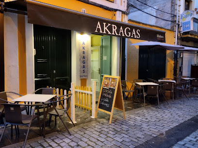 Akragas (Los Italianos) - C. del Agua, 15, 33300 Villaviciosa, Asturias, Spain