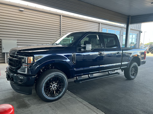 Car Dealer «McCubbin Motors», reviews and photos, 301 E Clifty Dr, Madison, IN 47250, USA