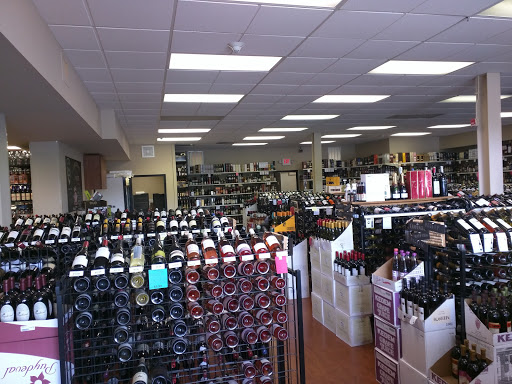 Liquor Store «The Wine & Cheese Place», reviews and photos, 457 N New Ballas Rd, Creve Coeur, MO 63141, USA
