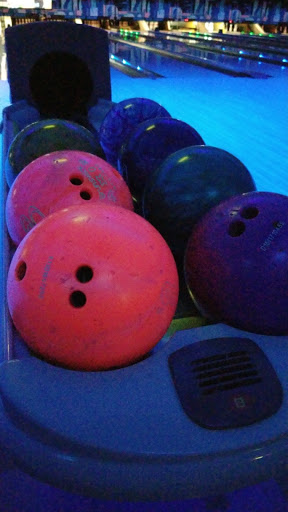 Bowling Alley «Strike & Spare Family Fun Center», reviews and photos, 6220 Shepherdsville Rd, Louisville, KY 40228, USA