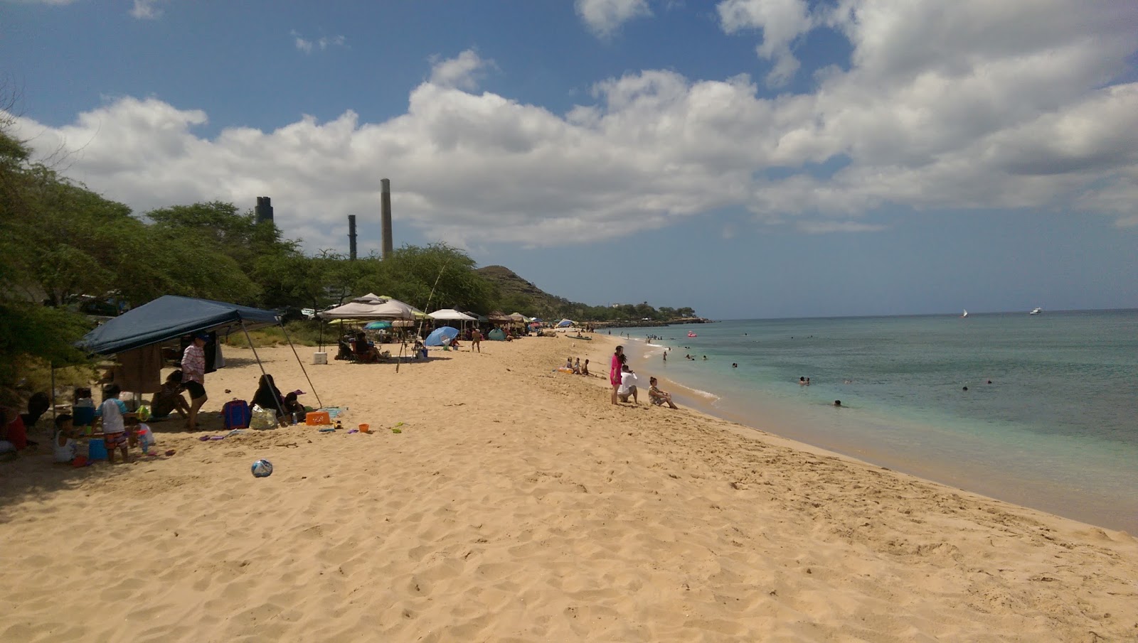 Electric beach'in fotoğrafı - rahatlamayı sevenler arasında popüler bir yer