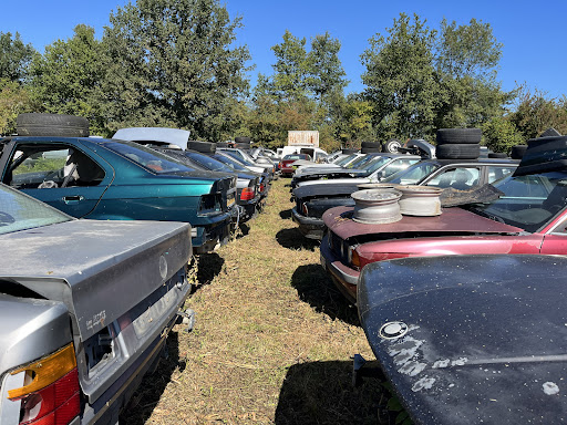 Photo 1 - casse automobile villeneuvoise