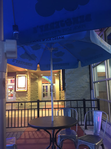 Movie Theater «Regal Cinemas The Loop 16 & RPX», reviews and photos, 3232 N John Young Pkwy, Kissimmee, FL 34741, USA