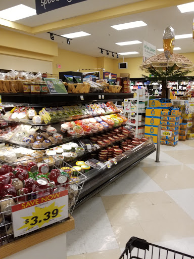 Grocery Store «Family Fare Supermarket», reviews and photos, 1415 Fulton St E, Grand Rapids, MI 49503, USA