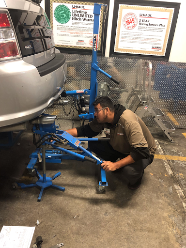 Truck Rental Agency «U-Haul Moving & Storage of Redwood City», reviews and photos, 2200 El Camino Real, Redwood City, CA 94063, USA