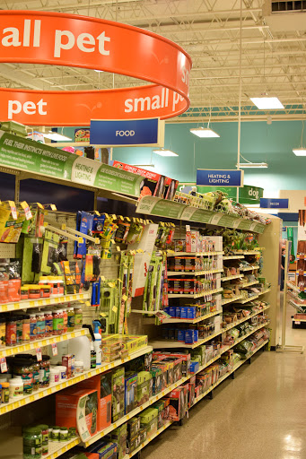 Pet Supply Store «PetSmart», reviews and photos, 889 NE 25th Ave, Hillsboro, OR 97124, USA
