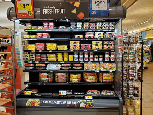Grocery Store «Super Stop & Shop», reviews and photos, 4 Union Ave, Haskell, NJ 07420, USA