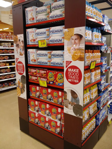 Grocery Store «Schnucks», reviews and photos, 4500 W Lloyd Expy, Evansville, IN 47712, USA