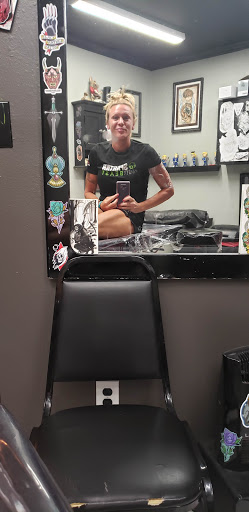 Tattoo Shop «No Egrets Tattoo Studios», reviews and photos, 1128 College St, Clarksville, TN 37040, USA