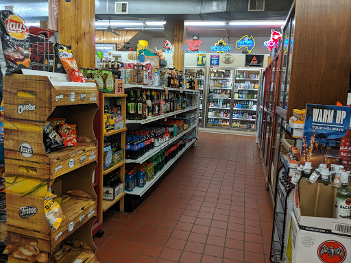Liquor Store «Richards Wine & Spirits», reviews and photos, 175 Wolcott Square, Hyde Park, MA 02136, USA