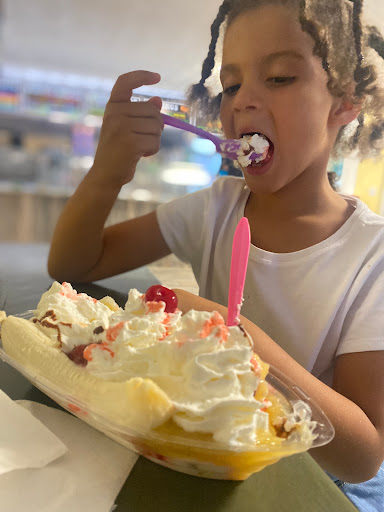 Ice Cream Shop «Frozen Gold Ice Cream Shoppe», reviews and photos, 104 Eddie Rd, New Smyrna Beach, FL 32168, USA