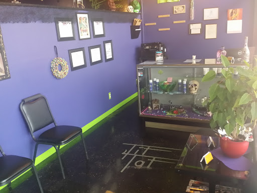 Tattoo Shop «Tit 4 Tat Tattoo Studio Inc.», reviews and photos, 45571 Mound Rd, Shelby Charter Township, MI 48317, USA