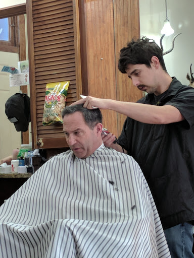 Barber Shop «Lake Eustis Barber Shop», reviews and photos, 108 N Bay St, Eustis, FL 32726, USA