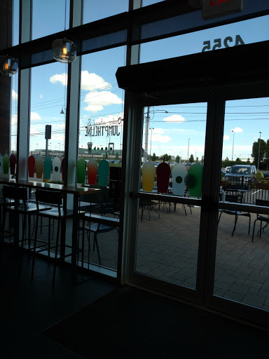 Coffee Shop «Starbucks», reviews and photos, 4255 Genesee St #100, Cheektowaga, NY 14225, USA