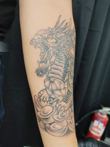 Explore earthy tattoo ideas, creative tattoo ideas in Bayside, available at Hao Tattoo 