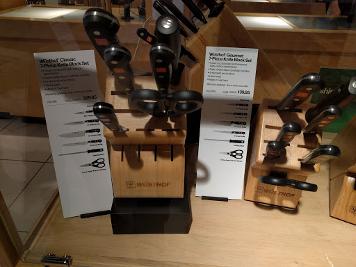 Furniture Store «Crate and Barrel», reviews and photos, 2680 NE 49th St, Seattle, WA 98105, USA