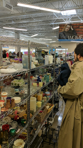 Thrift Store «Goodwill Store & Donation Center», reviews and photos, 5518 Touhy Ave, Skokie, IL 60077, USA