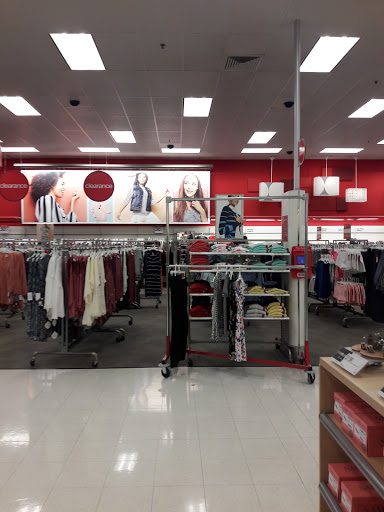 Department Store «Target», reviews and photos, 3050 N Lewis Ave, Waukegan, IL 60087, USA