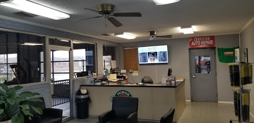 Auto Repair Shop «Castrol Express Car Service», reviews and photos, 240 E Ovilla Rd, Red Oak, TX 75154, USA