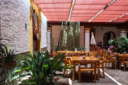 Hierba Dulce - C. Porfirio Díaz 311, RUTA INDEPENDENCIA, Centro, 68000 Oaxaca de Juárez, Oax.