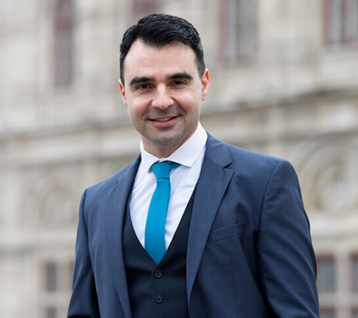 Dr. Özkan Özdemir - Facharzt für Plastische & Ästhetische Chirurgie