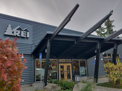 Camping Store «REI», reviews and photos, 7410 SW Bridgeport Rd, Tigard, OR 97224, USA