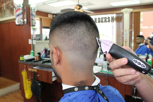 Barber Shop «T&T Barbershop», reviews and photos, 2215 S Federal Hwy, Fort Lauderdale, FL 33316, USA