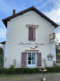 Extérieur du Restaurant Auberge Du Saumon à Sauveterre-de-Béarn - n°1