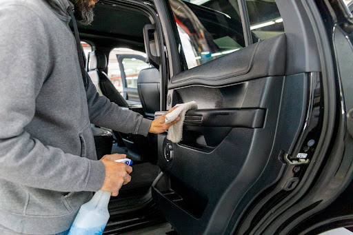 Auto Body Shop «Dean Auto Collision Center», reviews and photos, 700 N Main St, Providence, RI 02904, USA