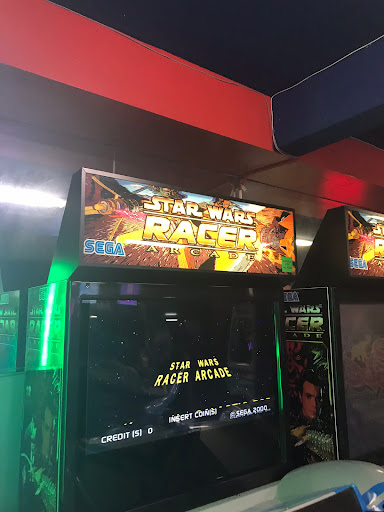 Pizza Restaurant «Round Table Pizza», reviews and photos, 626 W Huntington Dr, Monrovia, CA 91016, USA