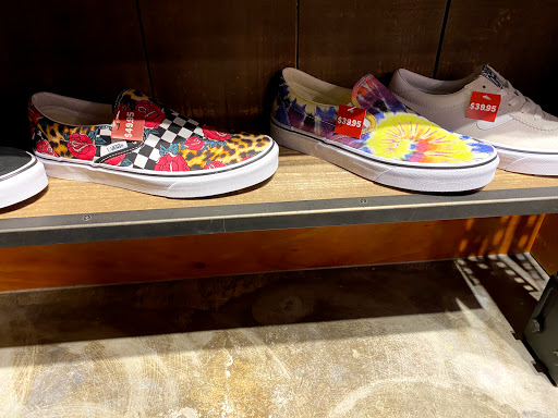 Shoe Store «Vans», reviews and photos, 2076 North Point Cir, Alpharetta, GA 30022, USA