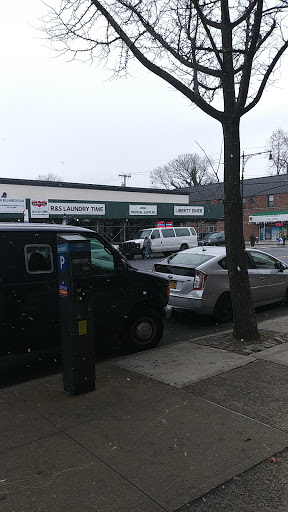 Donut Shop «Liberty Donuts & Coffee Shop», reviews and photos, 2059 Williamsbridge Rd, Bronx, NY 10461, USA