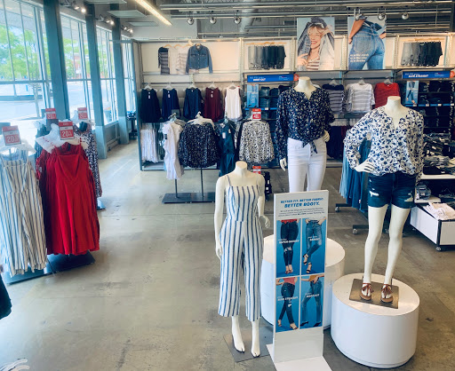 Clothing Store «Old Navy», reviews and photos, 90 Pleasant Valley St, Methuen, MA 01844, USA
