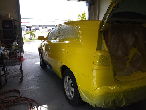 Auto Body Shop «Maaco Collision Repair & Auto Painting», reviews and photos, 1570 N Washington Blvd, Sarasota, FL 34236, USA