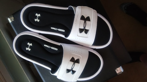 Sporting Goods Store «Big 5 Sporting Goods», reviews and photos, 2465 E Palm Canyon Dr, Palm Springs, CA 92262, USA