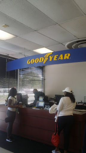 Tire Shop «Goodyear Auto Service Center», reviews and photos, 2841 Greenbriar Pkwy SW, Atlanta, GA 30331, USA