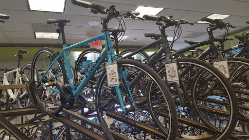 Bicycle Store «Spokes Etc.», reviews and photos, 1545 N Quaker Ln, Alexandria, VA 22302, USA