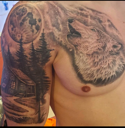 Explore no pain no gain tattoo ideas, creative tattoo ideas in Mchenry, available at Lunchbox Tattoo and Body Piercing
