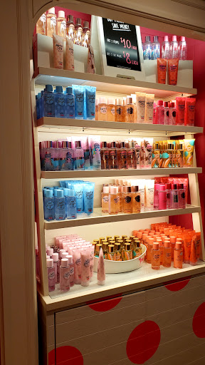 Clothing Store «Victoria Gardens», reviews and photos, 12505 N Main St, Rancho Cucamonga, CA 91739, USA