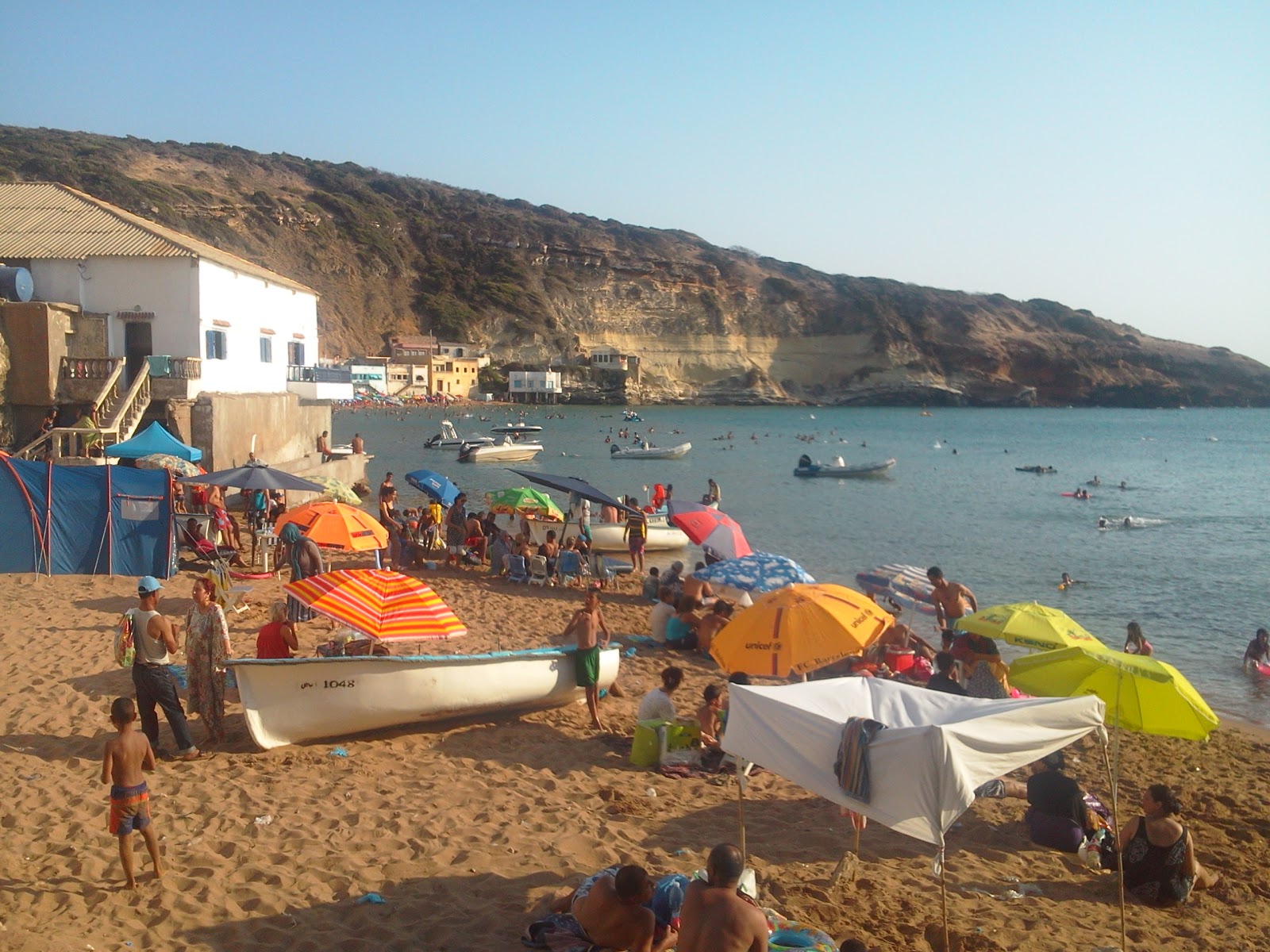 Foto van Plage Sassel en de nederzetting