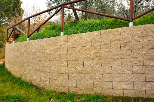 Castle Top Classic Outdoor Living - Retaining Wall Repair & Installation in Evansville IN