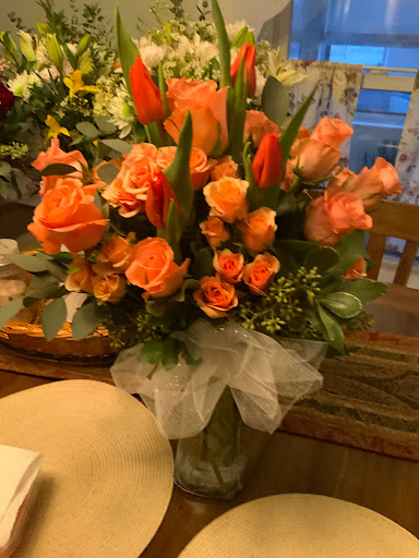 Florist «Event Connoisseur Flowers & Gifts», reviews and photos, 39 New London Turnpike #116, Glastonbury, CT 06033, USA