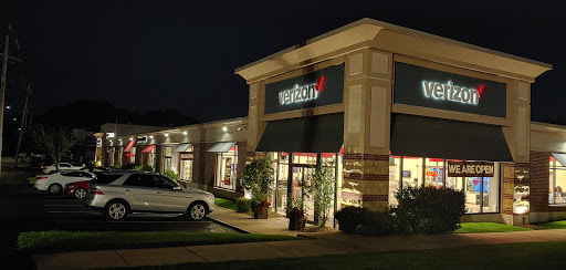 Cell Phone Store «Verizon Authorized Retailer – Cellular Sales», reviews and photos, 230 Needham St, Newton Upper Falls, MA 02464, USA